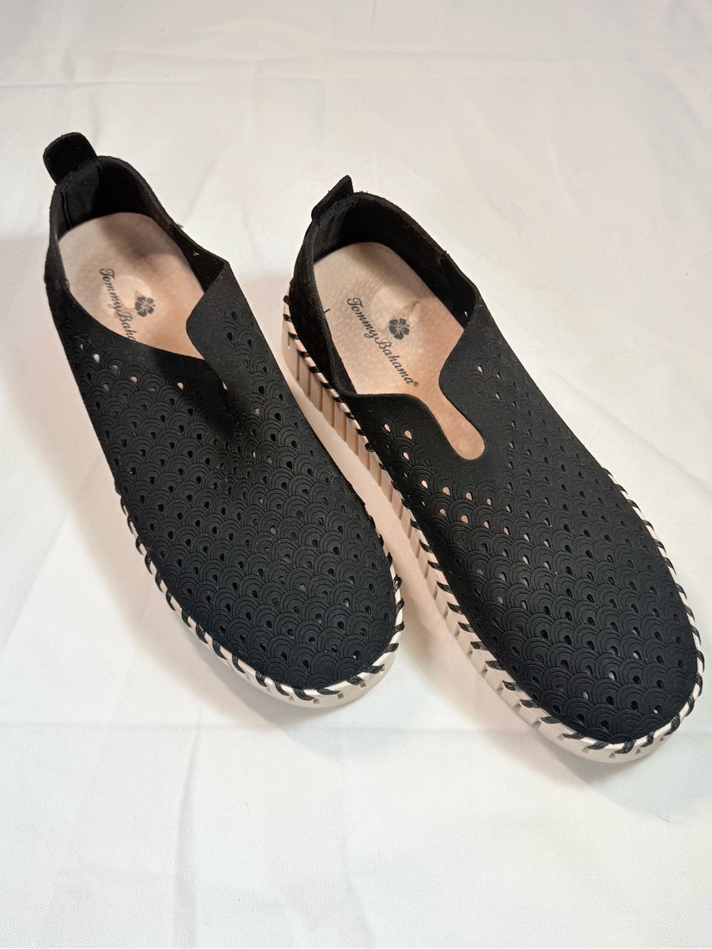 Tommy Bahama Black Laser Cut Perforated Slip On Platform Sneakers Espadrille